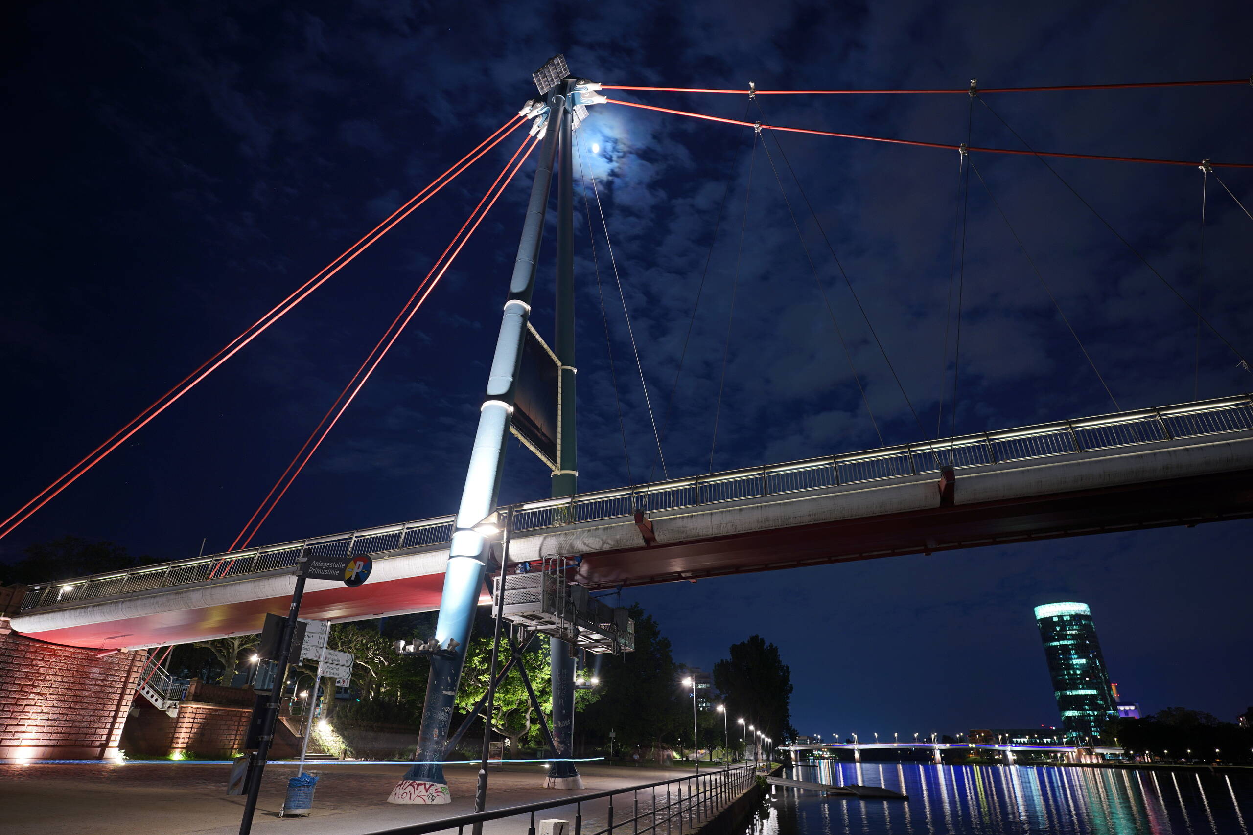 An image of bike bridge.